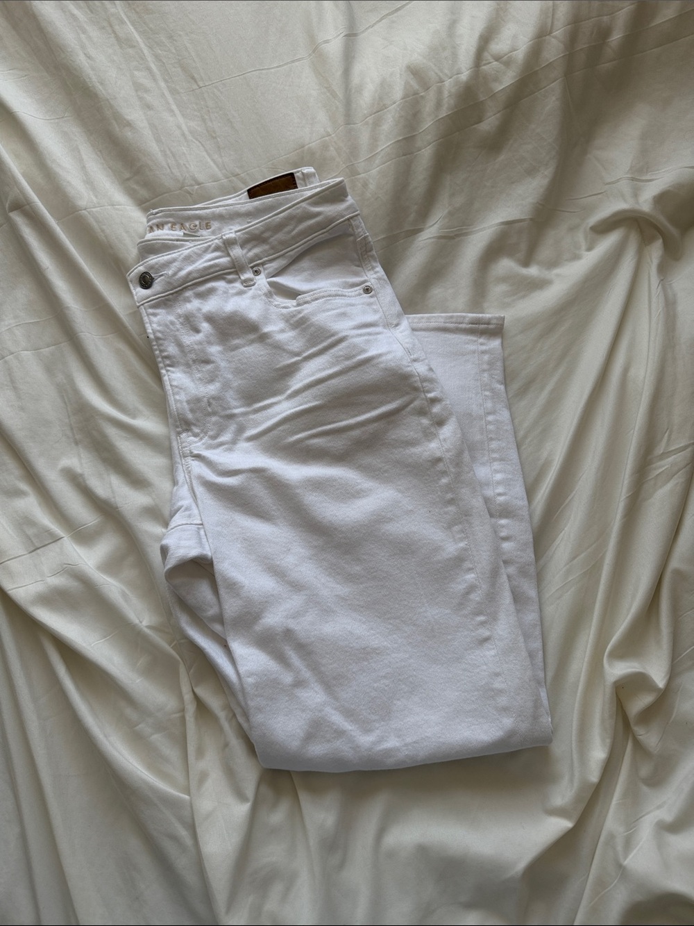 American Eagle Outfitters White High-Rise Jeans - Picture 2 of 8